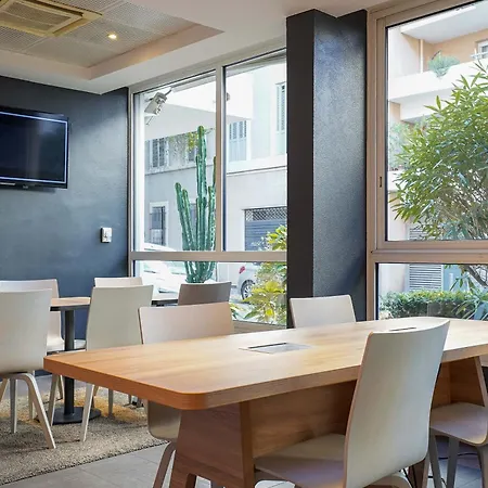 Hotel Prado Parc Des Expositions 3*